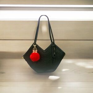 Louis Daisy-EUC-Black Valentine Pattern Tote Bag